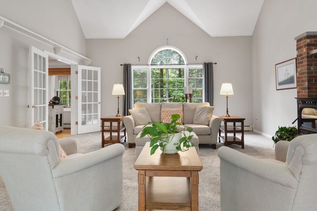 16 Ann Logan Cir, House other with 3 bedrooms, 3 bathrooms and null parking in Raymond NH | Image 7