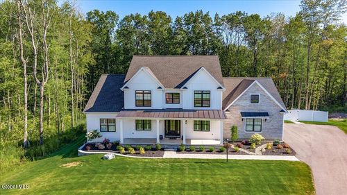 8 Brooke Ct, Clifton Park, NY, 12065-1501 | Card Image