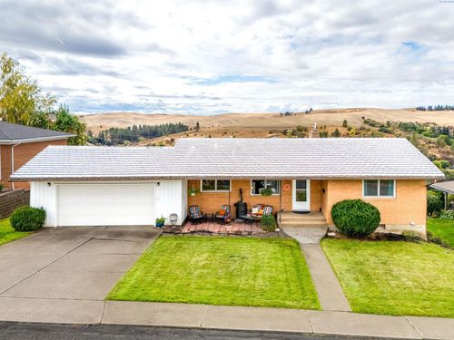 702 E Southview Ave, Colfax, WA, 99111-1636 | Card Image