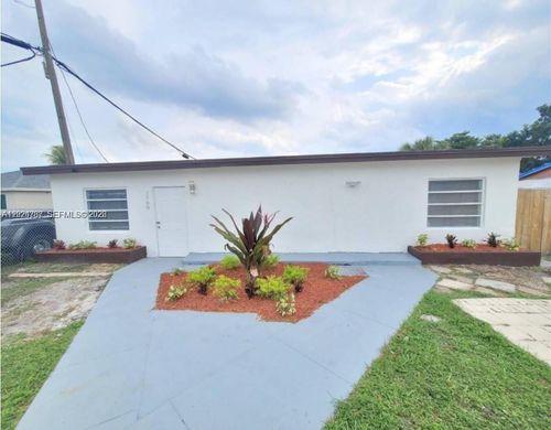 3700-3700 Sw 13th Ct, Fort Lauderdale, FL, 33312 | Card Image