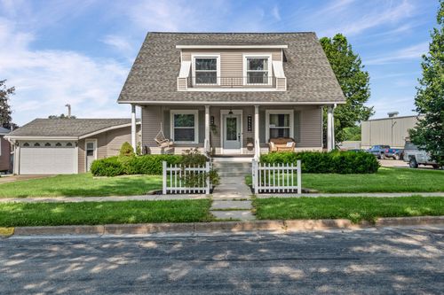 104 2nd Ave Sw, SPRING GROVE, MN, 55974-1105 | Card Image