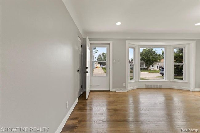 10-IMG_9575.jpg | Image 5