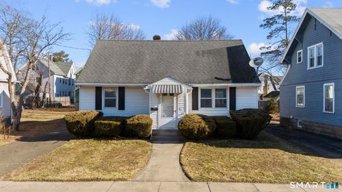 33 Newton St, Hamden, CT, 06514-4026 | Card Image