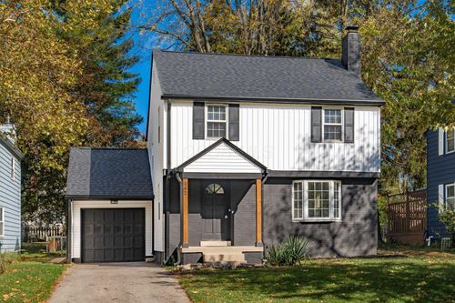 382 Park Blvd, Worthington, OH, 43085-3738 | Card Image