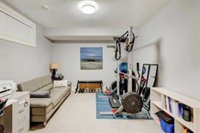 4004 2 St Nw, Home with 4 bedrooms, 3 bathrooms and 2 parking in Calgary AB | Image 39