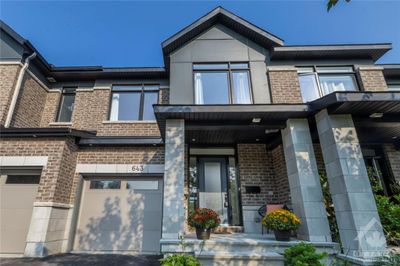 643 Putney Cres, Townhouse with 3 bedrooms, 3 bathrooms and 2 parking in Ottawa ON | Image 1