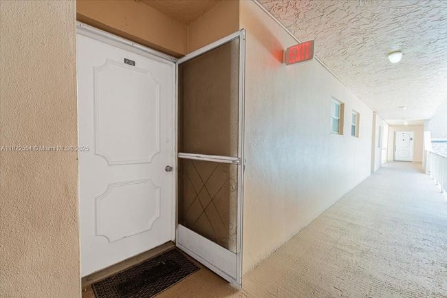 APT-206 - 9481 Evergreen Pl, Condo with 1 bedrooms, 1 bathrooms and null parking in Davie FL | Image 15