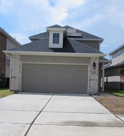9210 Wood Beach Way, Houston, TX, 77034-1572 | Card Image