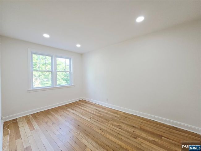 328 Shaler Blvd, Home with 1 bedrooms, 1 bathrooms and null parking in Ridgefield NJ | Image 5