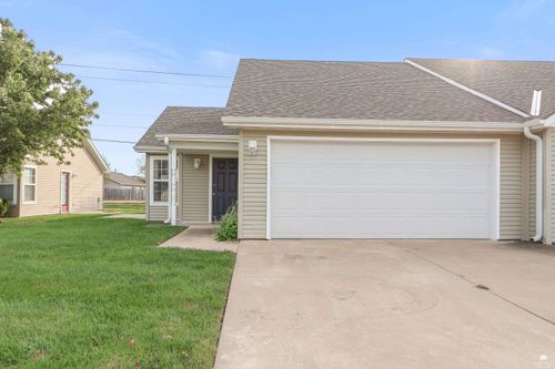 2412 Walden Ln, Manhattan, KS, 66502-6656 | Card Image