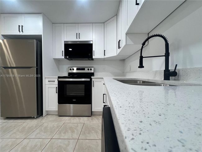 3089 - 3089 Yarmouth E, Condo with 2 bedrooms, 2 bathrooms and null parking in Boca Raton FL | Image 20