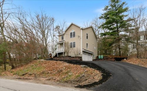 308 Shore Dr, Salem, NH, 03079-1690 | Card Image