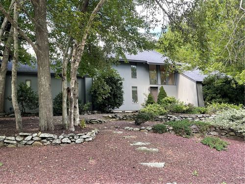 104 Alpine Estates Dr, Cranston, RI, 02921-3511 | Card Image