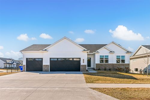 801 Old Mill Ln, Solon, IA, 52333-9485 | Card Image