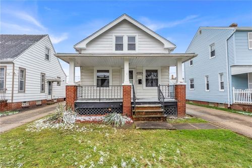 3203 Ingleside Dr, Parma, OH, 44134-2925 | Card Image