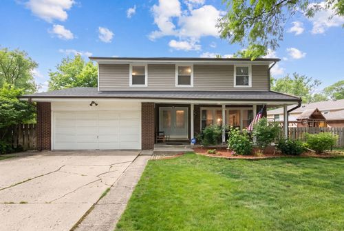 2005 E Cayuga Ln, Mount Prospect, IL, 60056-1721 | Card Image
