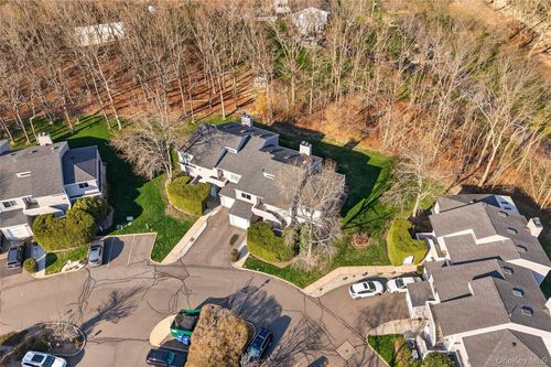 9 Vista Dr N, Manorville, NY, 11949 | Card Image