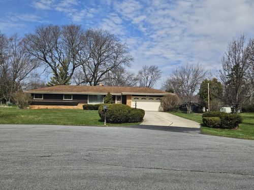 12860 Hobbs Court, Brookfield, WI, 53005 | Card Image