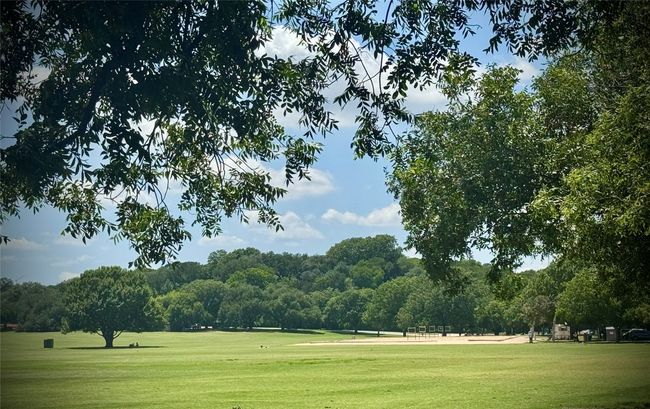 Head to Zilker Metropolitan Park for outdoor fun! | Image 17