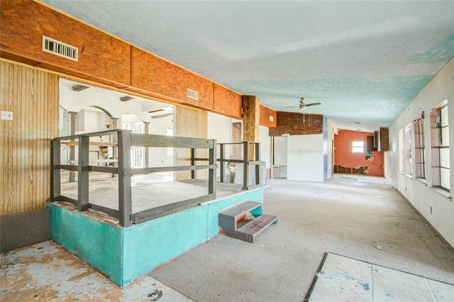 2726 Shady Creek Ln, House other with 3 bedrooms, 2 bathrooms and null parking in Oyster Creek TX | Image 13
