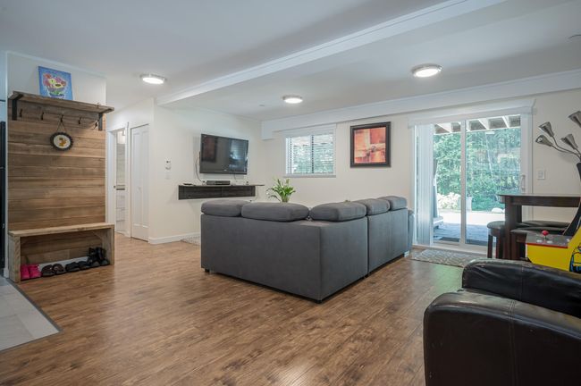 11659 272 St, House other with 8 bedrooms, 4 bathrooms and 10 parking in Maple Ridge BC | Image 25