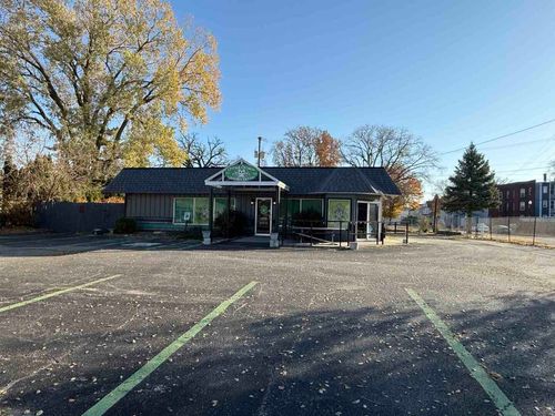 1301 N Harrison St Street, Davenport, IA, 52803 | Card Image