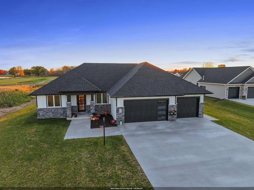 302 Kerrigan Drive, WRIGHTSTOWN, WI, 54180 | Card Image