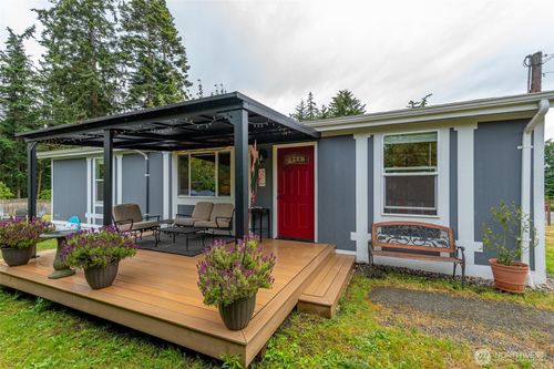 1030 Timber Ln, Freeland, WA, 98249-9417 | Card Image
