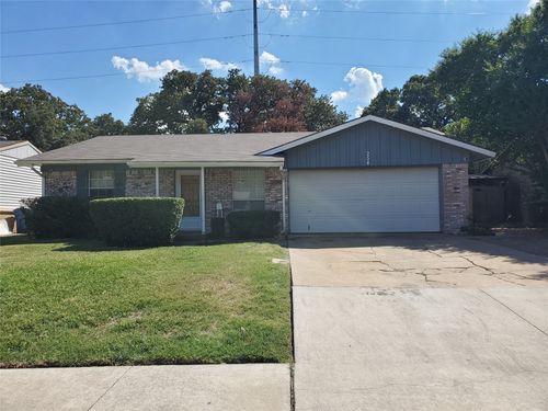 254 Oakwood Ln, Lewisville, TX, 75067-5314 | Card Image