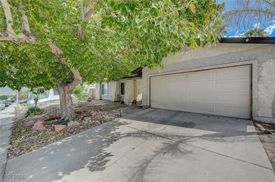 3999 Meadow Grove Avenue, House other with 4 bedrooms, 1 bathrooms and null parking in Las Vegas NV | Image 3