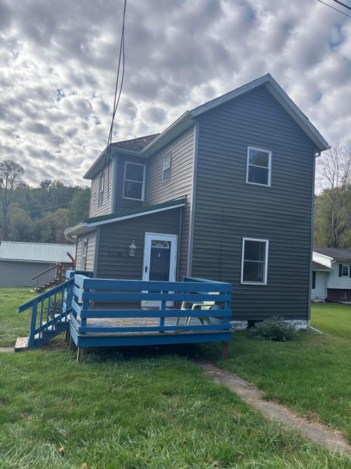2036 Ridge Rd, Zanesville, OH, 43701-8867 | Card Image