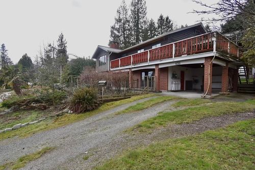 631 Wyngaert Rd, Gibsons, BC, V0N1V9 | Card Image