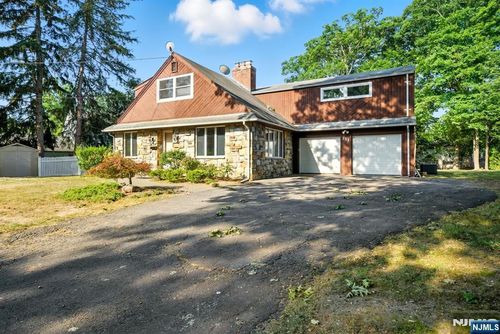 151 Thatcher Rd, Tenafly, NJ, 07670-2922 | Card Image