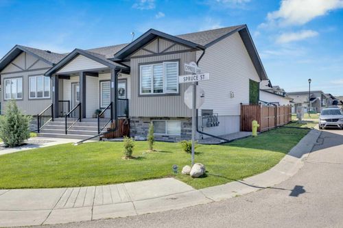 335 Spruce Street, Springbrook, AB, T4S0N9 | Card Image