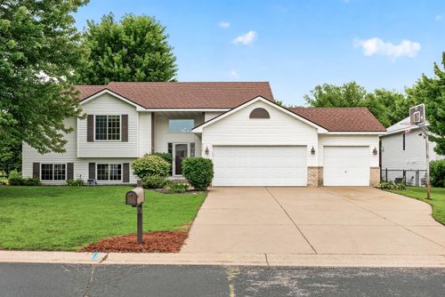 932 E Orchard St, Belle Plaine, MN, 56011-2188 | Card Image
