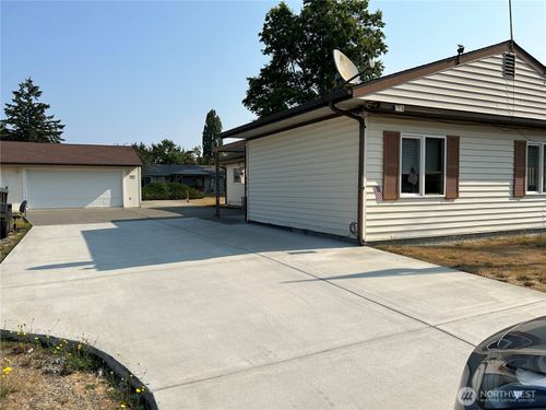 603 Gove St, Steilacoom, WA, 98388-2325 | Card Image