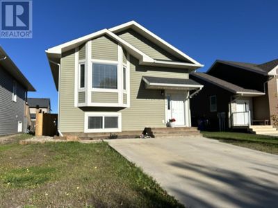 8404 85 Ave, House other with 4 bedrooms, 2 bathrooms and null parking in Fort St. John BC | Image 1