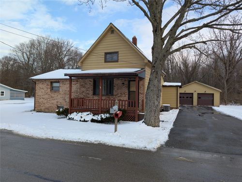 731 Eldred St, Erie, PA, 16511-2205 | Card Image