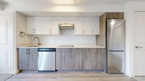 405-45 Connaught Ave, Toronto, ON, M4L2V8 | Card Image