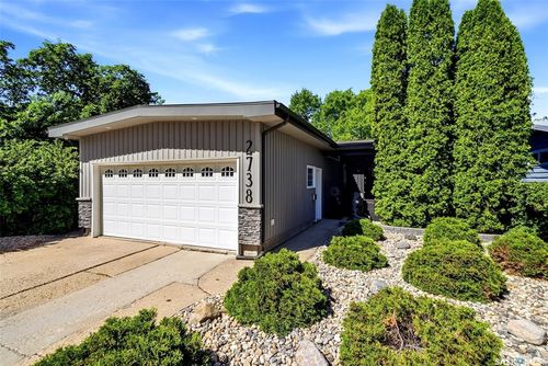 2738 Cameron St, Regina, SK, S4T2W6 | Card Image