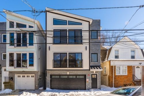 106 Columbia Ave, Newark, NJ, 07106-2104 | Card Image