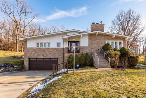 5613 Aiken Rd, Mc Kees Rocks, PA, 15136-1205 | Card Image