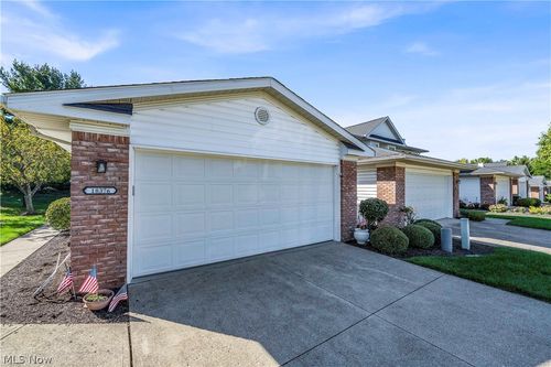 18376 Woodhaven Dr, Strongsville, OH, 44149-6898 | Card Image