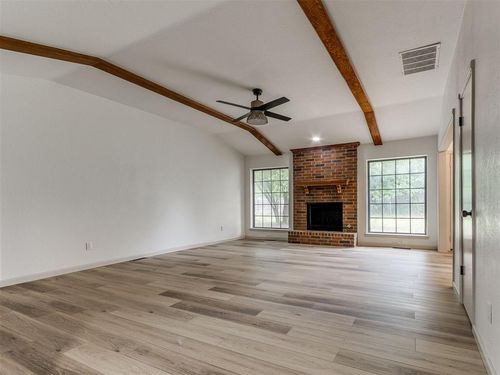 1032 Harrison St, Harrah, OK, 73045-9625 | Card Image