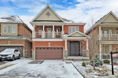 475 Kwapis Blvd, Newmarket, ON, L3X3K5 | Card Image