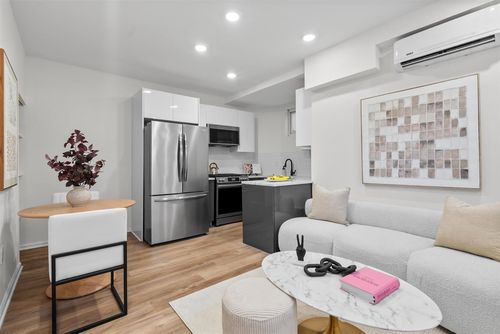 407x Park Ave, Weehawken, NJ, 07086-6710 | Card Image