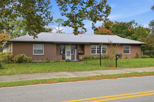 930 N Amelia Ave, DELAND, FL, 32724-2822 | Card Image