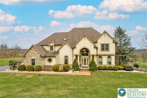 272 S Egg Rd, Bath, PA, 18014-9422 | Card Image