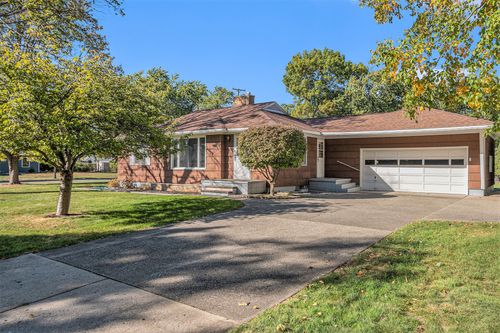 703 Summer St, Spring Lake, MI, 49456-1964 | Card Image