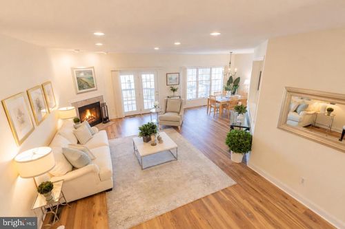 49 Longview Cir, BERWYN, PA, 19312-2501 | Card Image